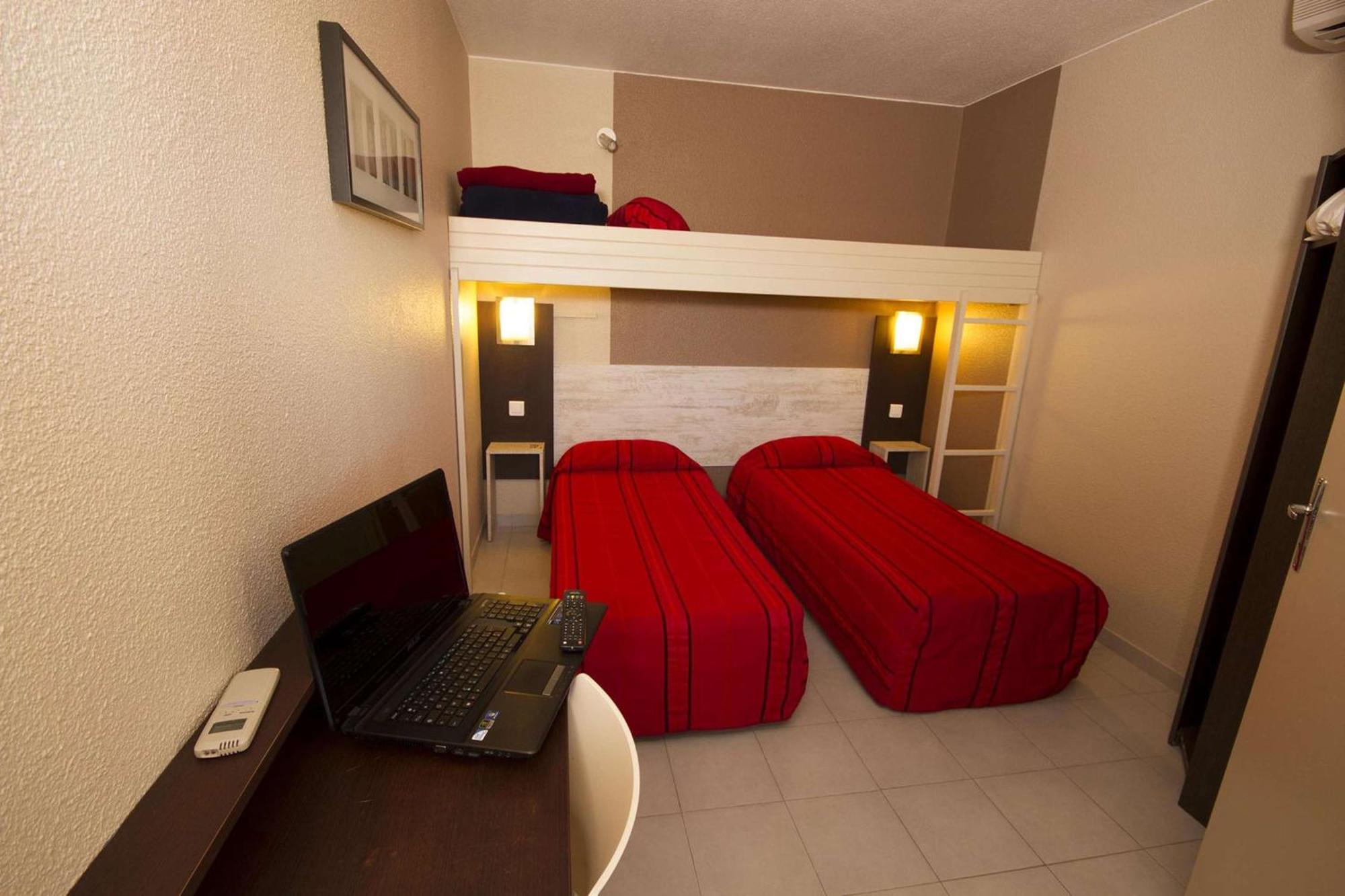 Hotel Brit Essentiel Sete / 2*